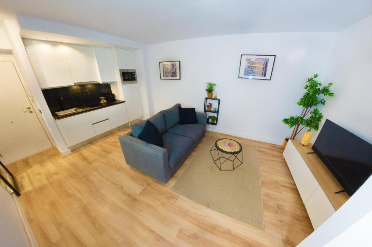 Modern Haven For Urban Explorers By Rems มาลากา ภายนอก รูปภาพ